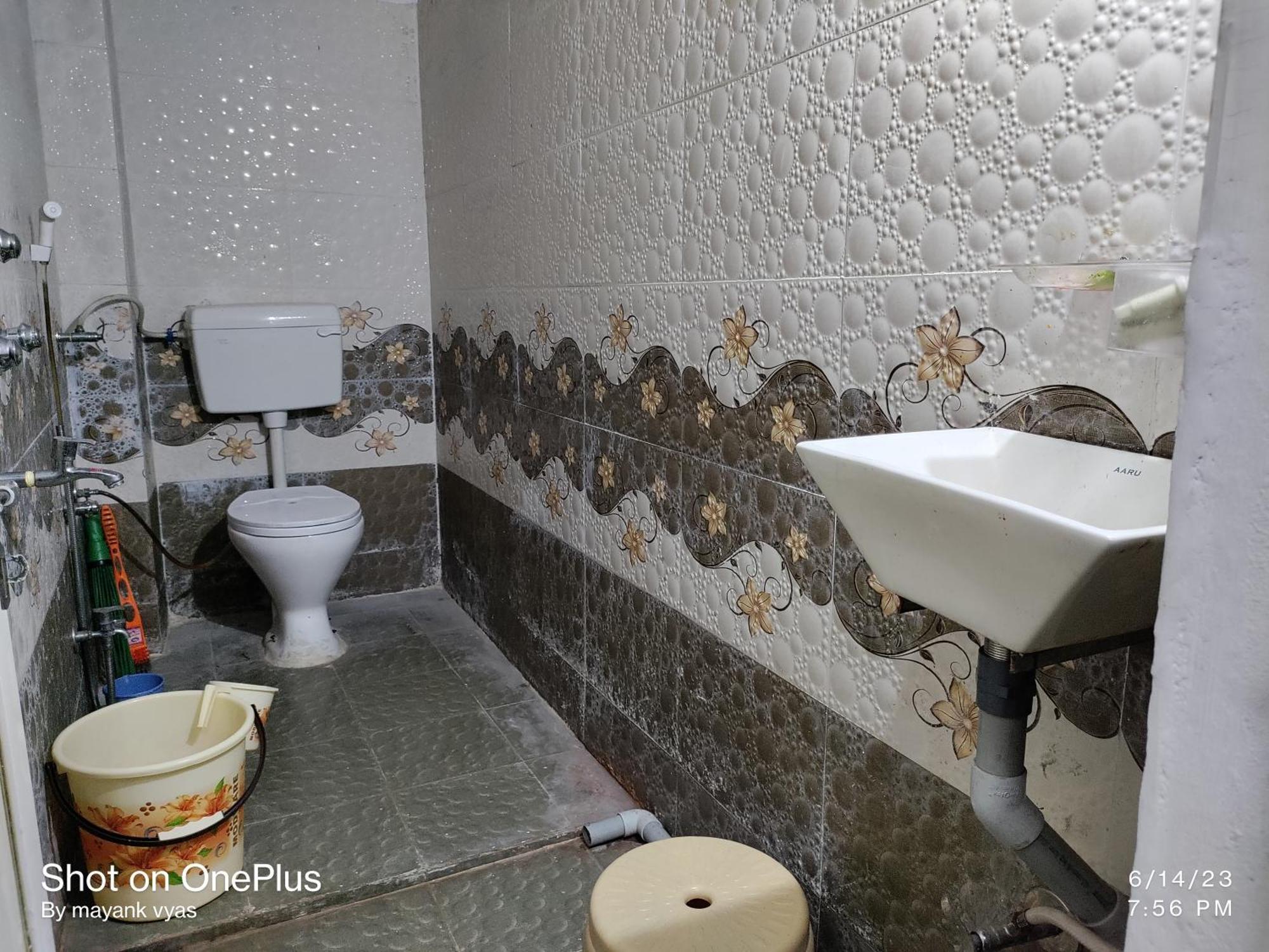 Hotel Maruti Palace Uddzsaín Kültér fotó
